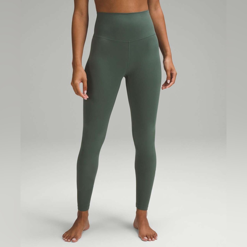 Lululemon Align High-Rise Pant 28"
Dark Forest, Size 8